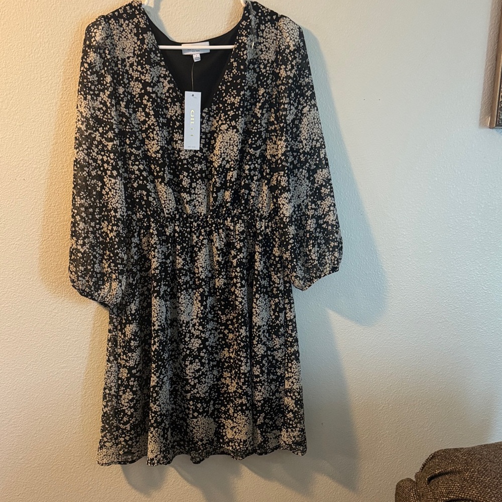 Gilli Black and Cream Long Sleeve Dress